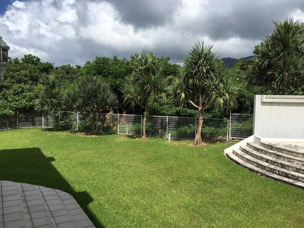 Seaside Klatch -Villa&Sauna- Ishigaki  Экстерьер фото